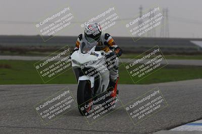 media/Nov-30-2025-TrackDaz (Sun) [[d8b22663df]]/A Group/Session 4 (Wheelie Bump)/